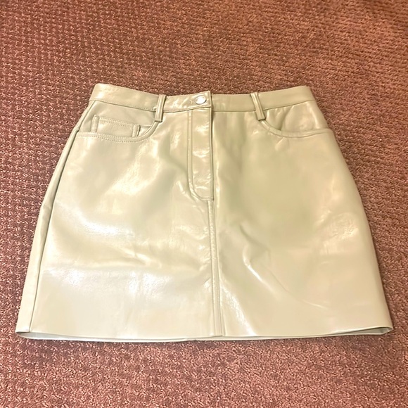 Aritzia Wilfred Green Faux Leather Skirt - Picture 4 of 6